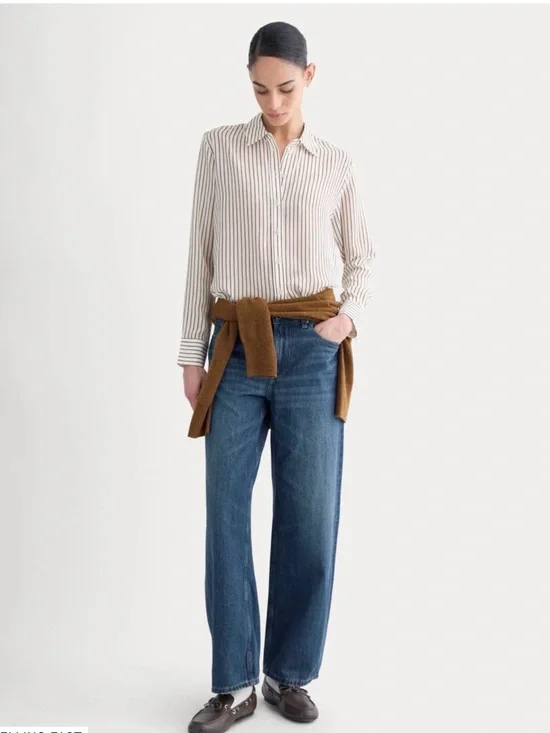 EVERLANE THE MUST-HAVE SHIRT IN WASHABLE SILK - Picture 2 of 4